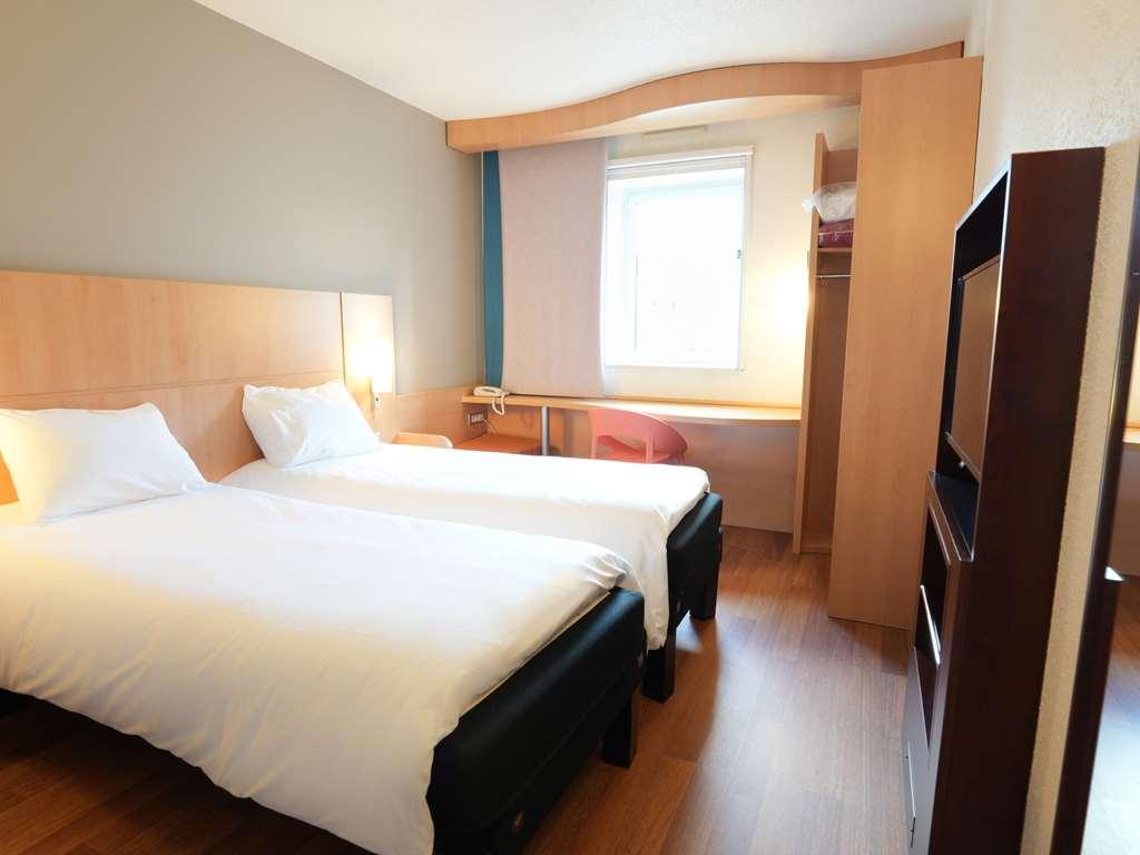 Hotel Ibis Vitre Centre Zimmer foto