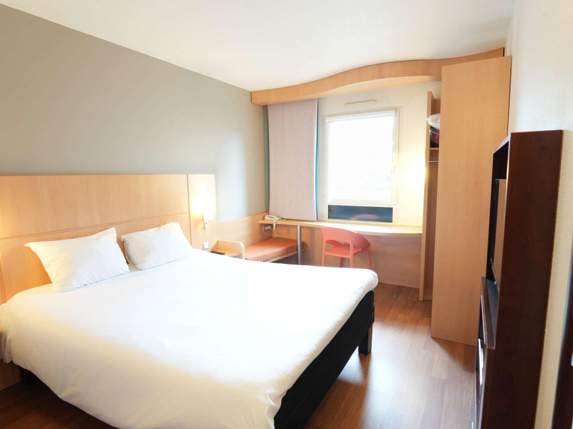Hotel Ibis Vitre Centre Exterior foto